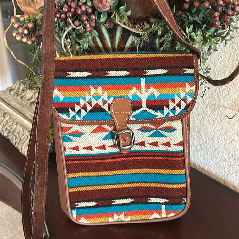 NWT Guatemalan Woven/Leather crossbody bag